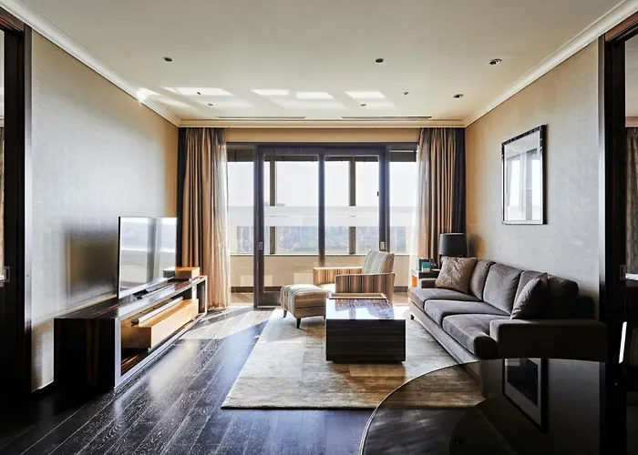 Oakwood Premier Coex Center 5*
