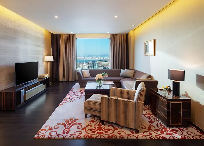 Oakwood Premier Coex Center 5*